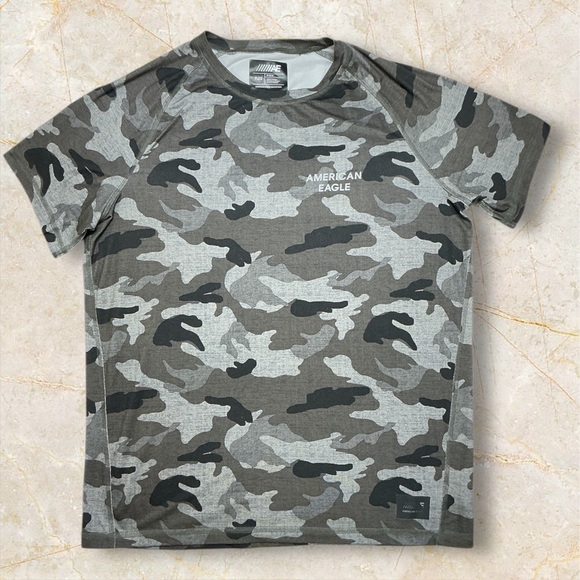 American Eagle Outfitters Gray Camouflage Short Sleeve Tee - Picture 1 of 3